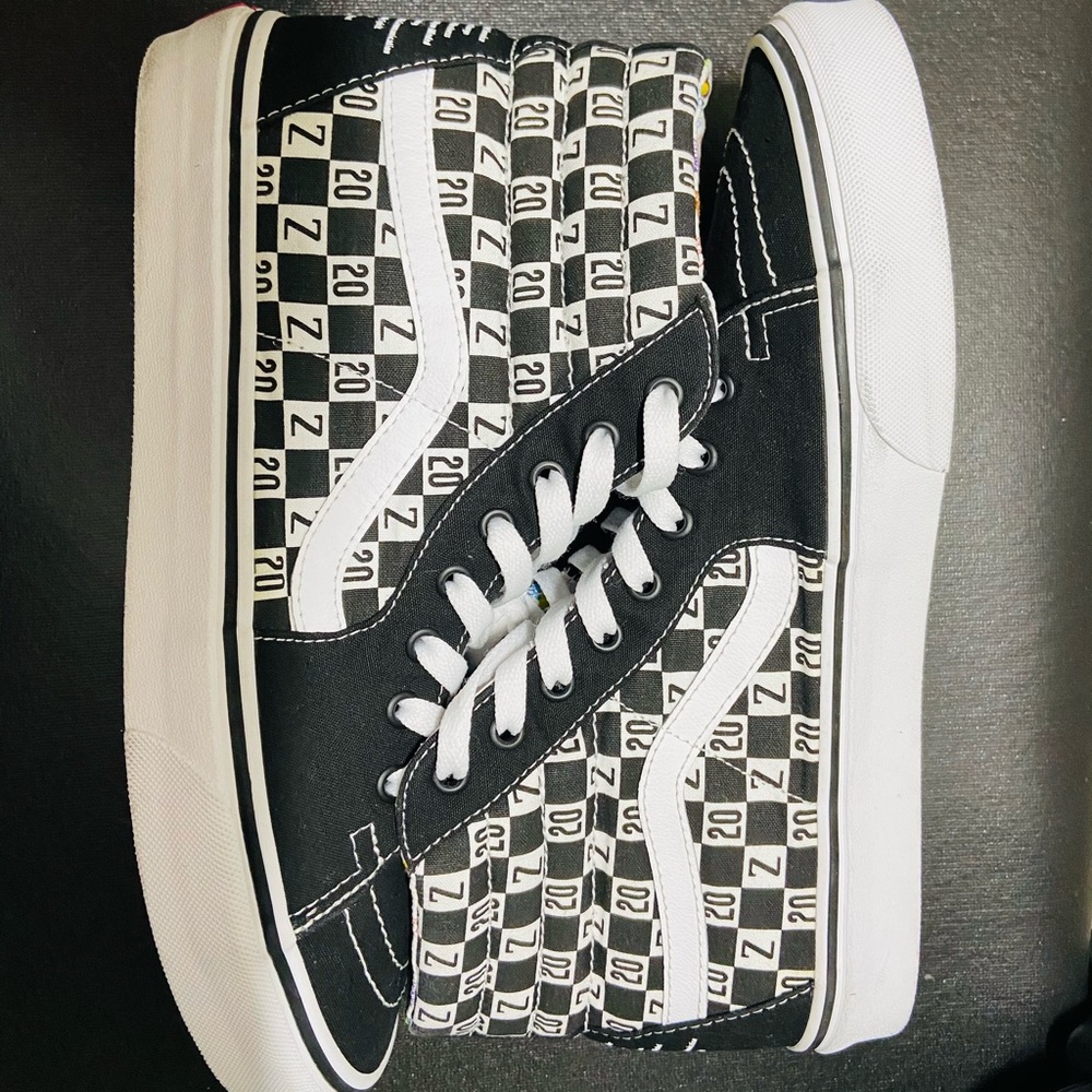 Vans x Zappos “Friends & Family” Sk8hi